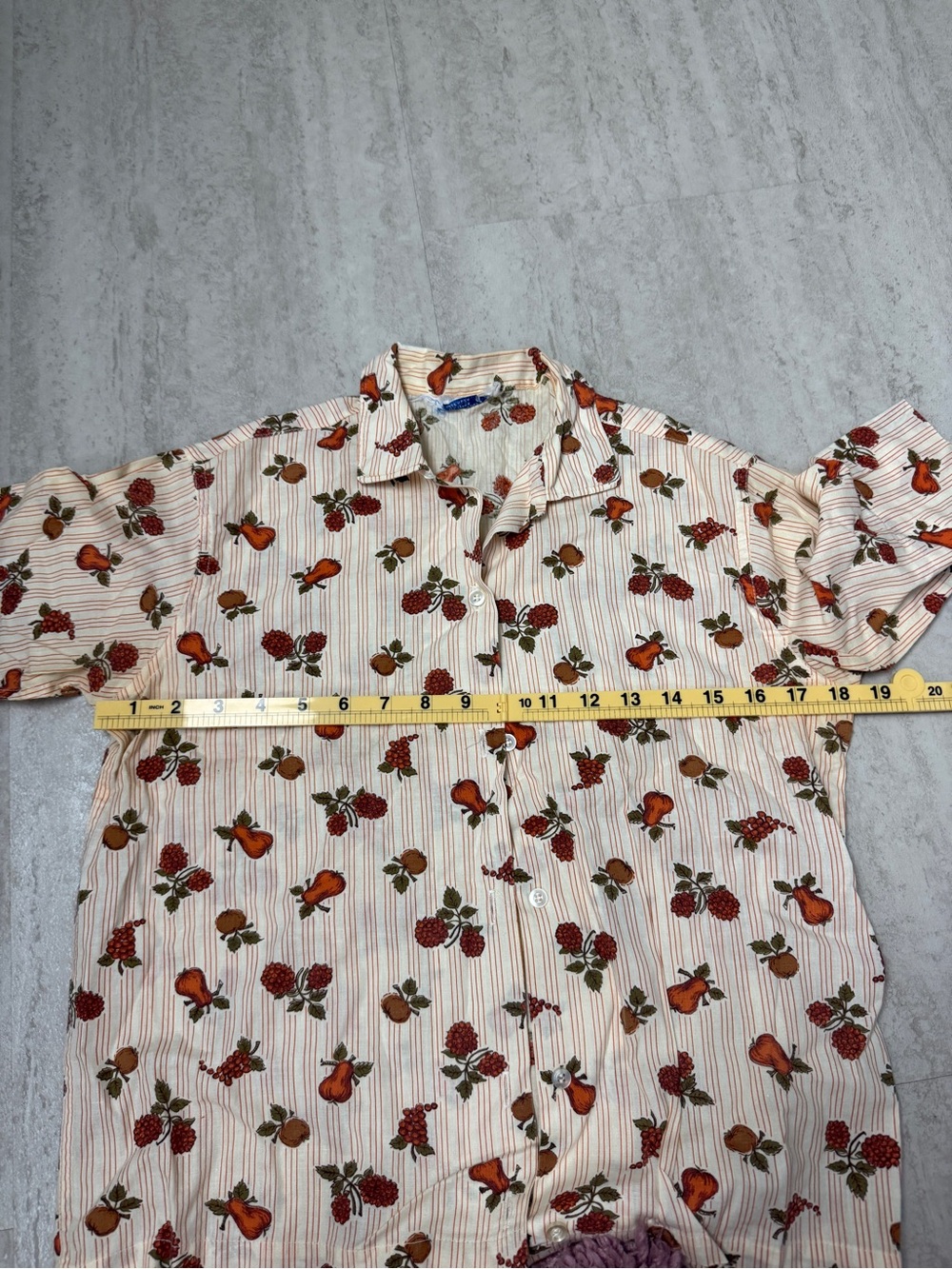 Vintage 90's shirt pears apples and grapes short sleeve button up shirt - Picture 7 of 10